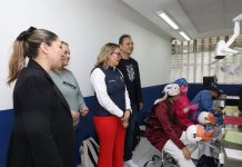 Yarabí Ávila entrega equipamiento a la Facultad de Odontología; se fortalece preparación de las y los estudiantes